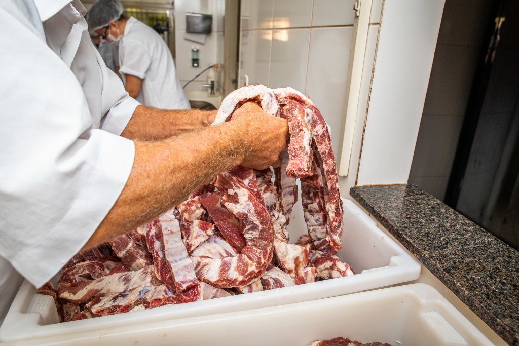 Cota de exportação da carne brasileira para China está quase sendo batida