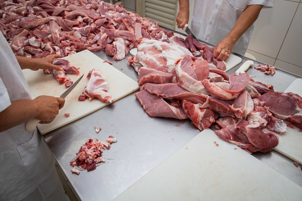 EUA suspendem tarifas extras da carne bovina e abrem janela de oportunidade para a Bahia