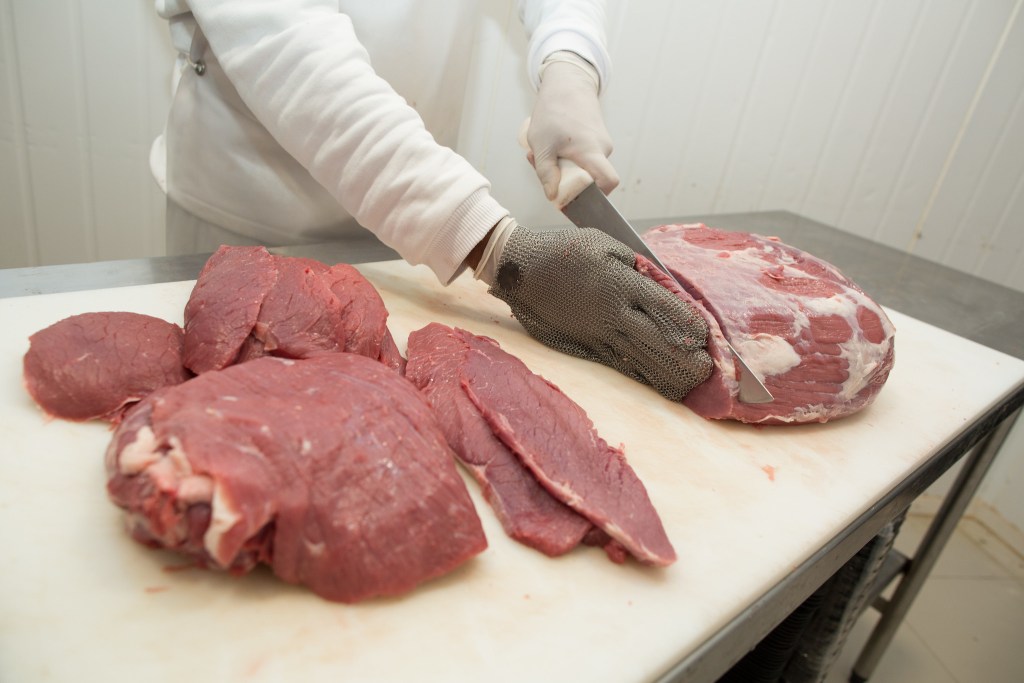 Carne brasileira deve chegar sem taxas aos EUA nos próximos meses